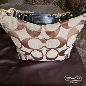 🌺PRICE DROP🌺 Coach Large CC Shoulder Bag